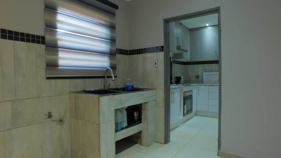 5 Bedroom Property for Sale in Waterkloof East North West
